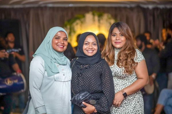 6068663694486779643_121